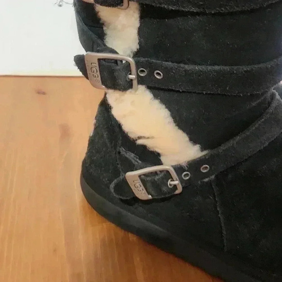 Ugg Maddie A trio of buckles embellishes a sassy suede boit - Picture 2 of 9